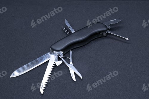 Preview: Multitool in black background