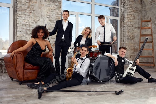 Preview: Young international musicians, a band performing on the loft stage. The concept of music, hobby
