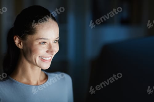 Preview: Night workaholic