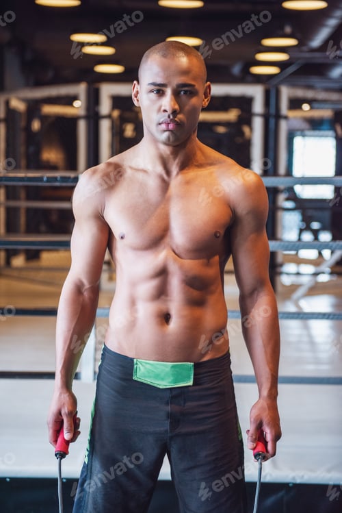 Preview: Handsome young boxer