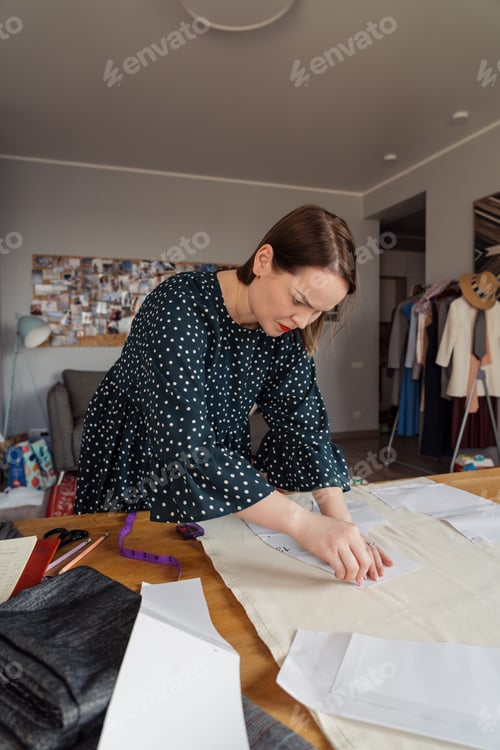 Preview: Fashion designer at work on a new clothing line
