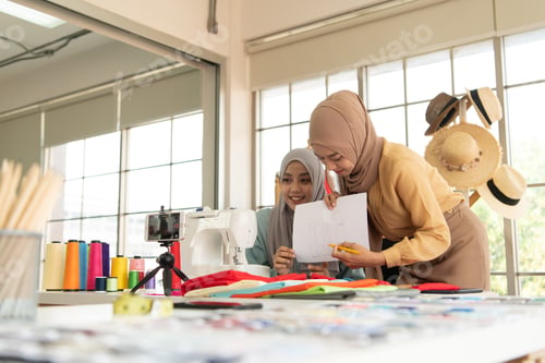 Preview: Muslim women run a small business in their own homes