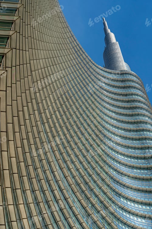 Preview: Modern buildings at Gae Aulenti square in Milan