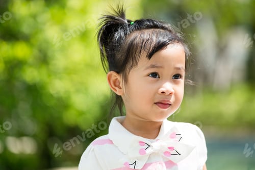Preview: Girl play at outdoor