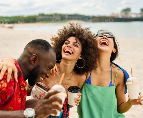 Preview: Young people having fun on vacation