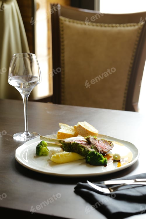 Preview: Roast Lamb with Vegetables