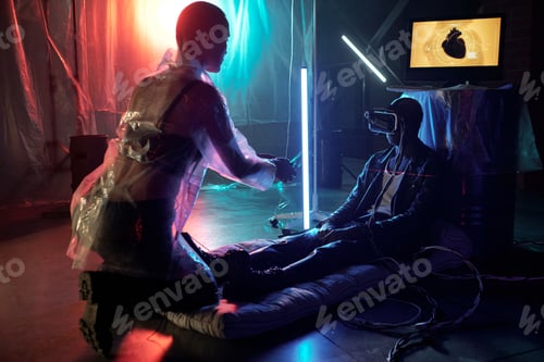 Preview: People using virtual reality goggles