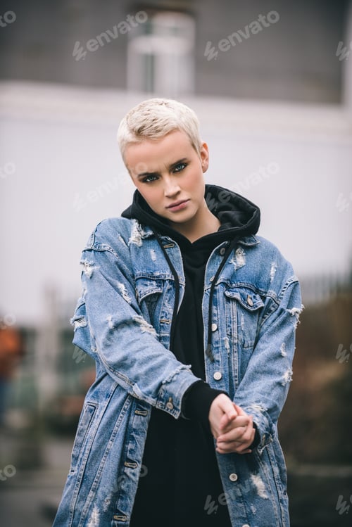 Preview: Beautiful young woman