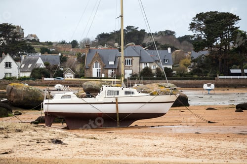 Preview: boats at low tide