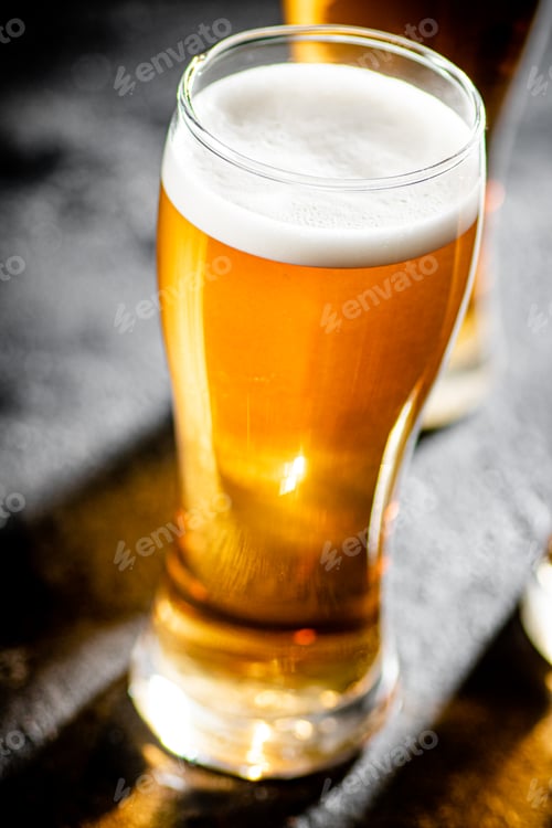 Preview: Glass with beer .