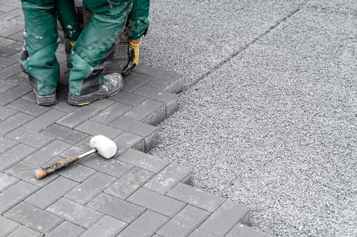 Preview: construction of a sidewalk from concrete blocks