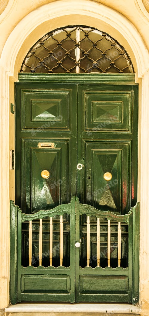 Preview: front door to house