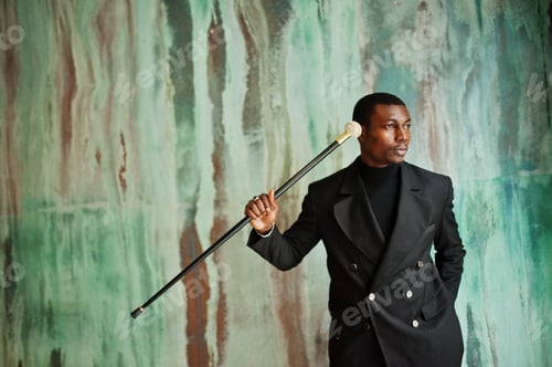 Preview: Stylish african american gentleman