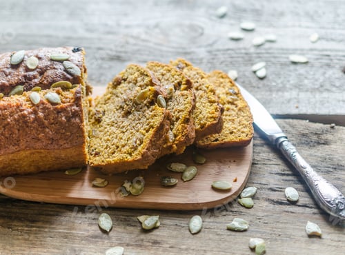 Preview: Loaf of pumpkin bread