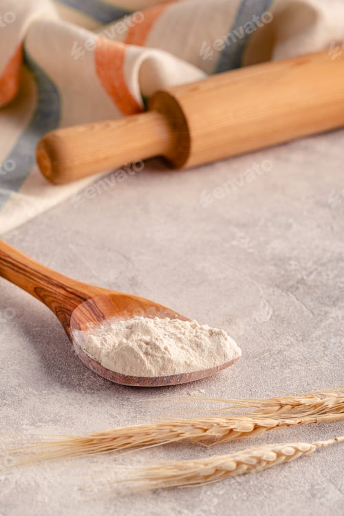 Preview: Ingredients for baking - flour, spoon, rolling pin.