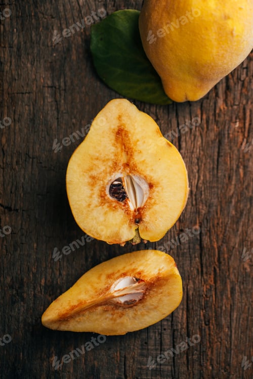Preview: Quince fruit