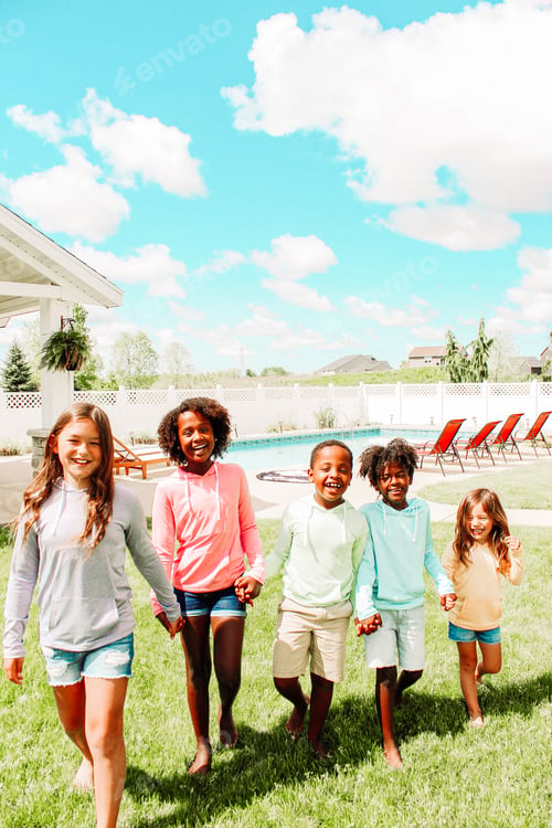 Preview: Young diverse friends