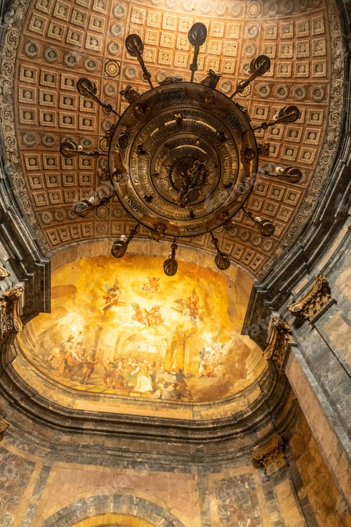 Preview: Girona medieval city, roofs and columns of the interior of the Basilica of San Felix