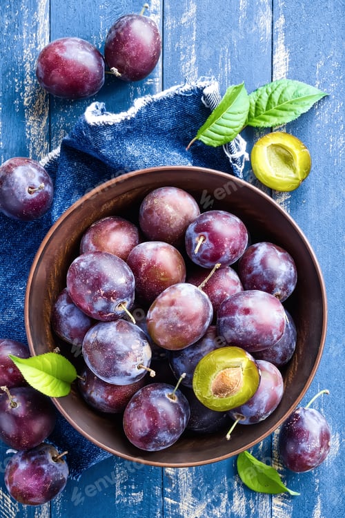 Preview: Plums