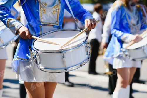 Preview: Street promotion of the majorettes of the festival spring.