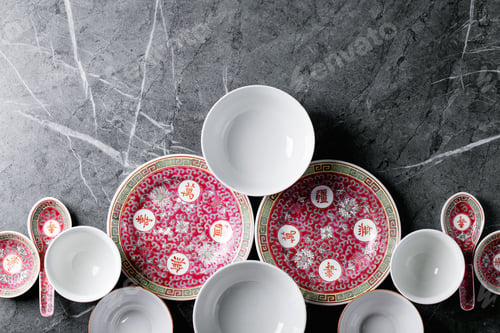 Preview: Variety of empty Chinese ceramic plate