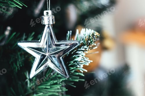 Preview: Silver star on Christmas tree