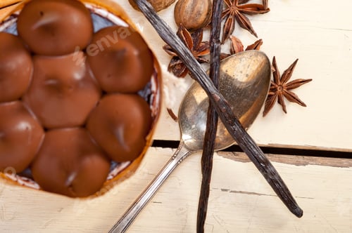 Preview: chocolate vanilla and spices cream cake dessert