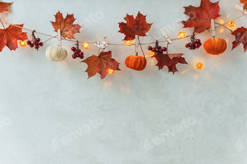 Preview: Autumn Garland with Mini Pumpkins and Maple Leaves