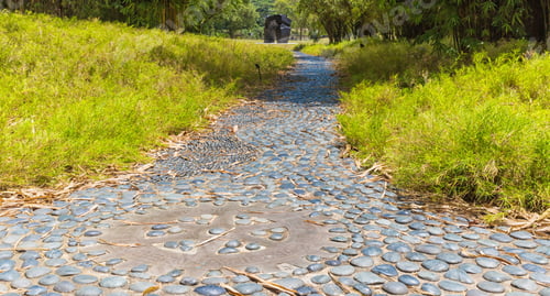 Preview: garden path of decorative gray pebbles
