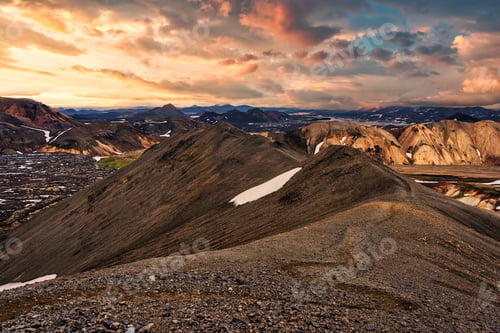 Preview: Volcanic mountain hill on Blahnjukur trail in the evening at Landmannalaugar