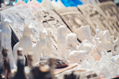 Preview: Egyptian souvenirs and gifts at the street market.