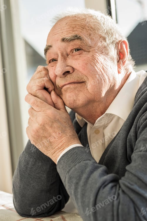 Preview: Portrait of senior man