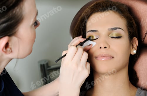 Preview: Make up process