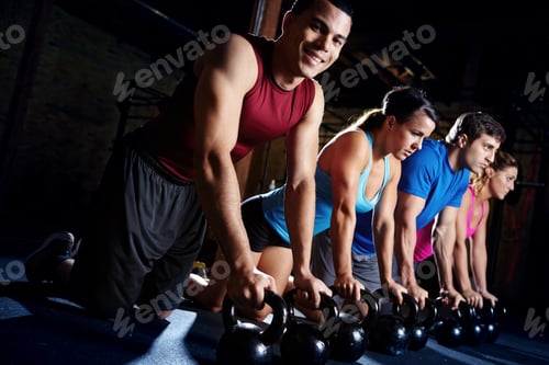 Preview: Team of bodybuilders