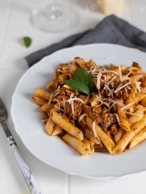 Preview: Pasta with meat and cheese