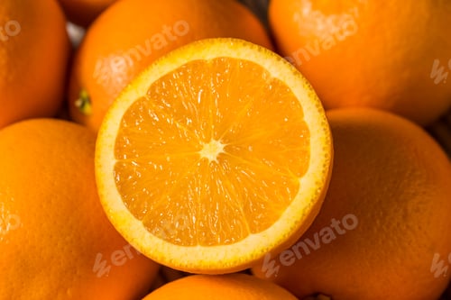 Preview: Organic Raw Bunch of Oranges