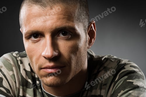 Preview: Portrait of a mid adult man