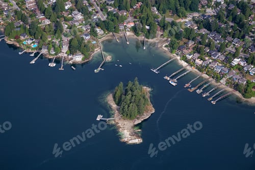 Preview: Aerial view on the luxury homes in Deep Cove