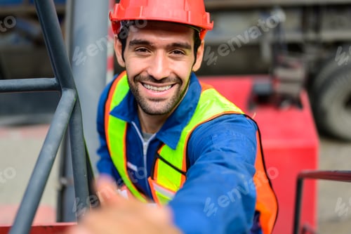Preview: Warehouse engineer working at container yard