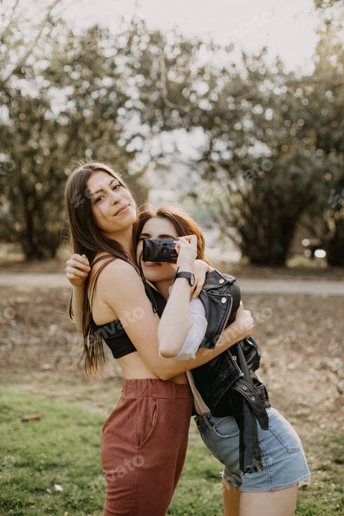 Preview: BFFs.