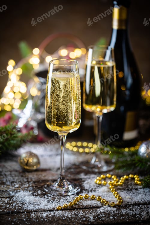 Preview: Christmas champagne glasses