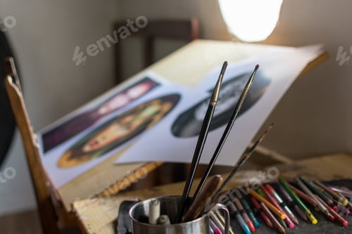 Preview: Painting and drawing utensils in a studio