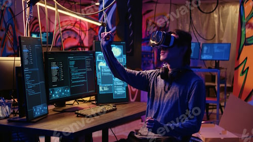 Preview: Hacker using virtual reality goggles