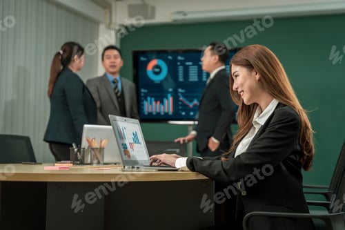 Preview: Modern Asian businessman with high confidence Committed to working together