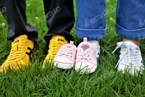 Preview: Parents, Pregnant, Baby, Kids, Mom, Dad, Cute, Family, Girl, shoes