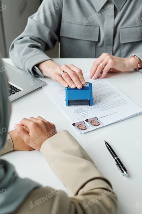 Preview: Succeeding To Get Visa At Table
