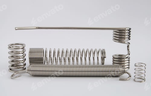Preview: Metal springs in different sizes