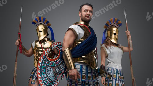 Preview: Greek warlord with two warriors against grey background