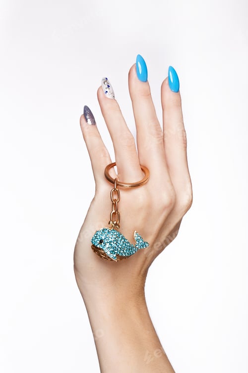 Preview: Beautiful summer blue manicure