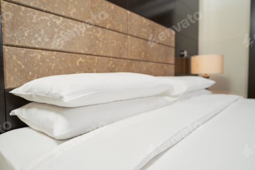 Preview: Cosy and clean hotel room after cleaning